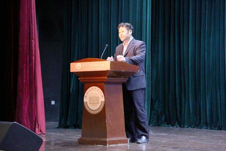 说明: 雷竞技RAYBET院长、博士生导师王成军教授致欢迎辞